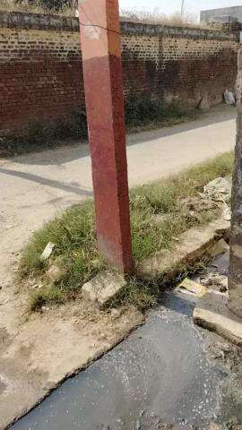 safai karmchari complain  
 
agra road  aligarh near jadoun dhaba