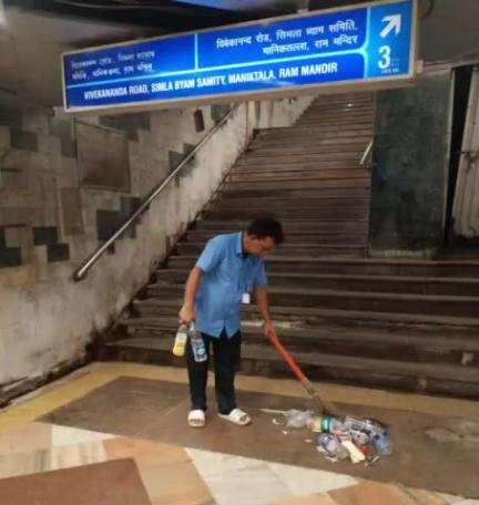 Special #cleanliness drive going at different #Metro stations

#SwachhataPakhwada2024.

#SpecialCampaign4