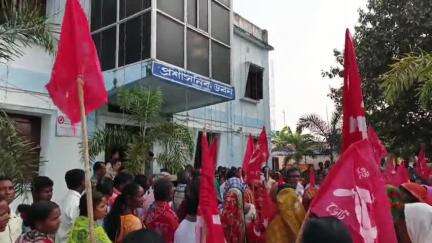 বান্দোয়ান: আবাস যোজনা সমীক্ষার তালিকায় দুর্নীতির অভিযোগ তুলে সিপিআইএমের পক্ষ থেকে BDO এর নিকট ডেপুটেশন