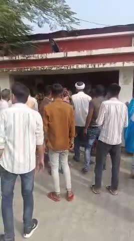 bike chori karte uoyk pakrda gya mairwa Bazar me