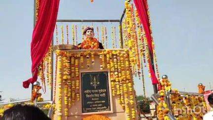 पोकरण: शहीद किशोर सिंह की प्रतिमा का अनावरण उनके पैतृक गांव वीरमदेवरा में समारोहपूर्वक किया गया