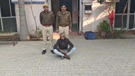 दीगोद: बुढादीत पुलिस ने गश्त के दौरान झाड़गांव रोड से अवैध देशी शराब के 52 पव्वों के साथ आरोपी को किया गिरफ्तार