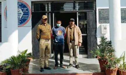 भगवानपुर: रसूलपुर टोंगिया से पुलिस ने फरार चल रहे एक वारंटी को किया गिरफ्तार, शराब तस्करी के मामले में था फरार