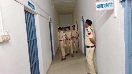 पाटी: एसपी ने बोकराटा पुलिस चौकी सहित अन्य थानों का किया औचक निरीक्षण, व्यवस्थाओं का लिया जायज़ा