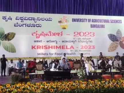 KrishiMela2023 was organised by DMI SO Bengaluru in coordination with DMI RO Chennai from 17th-20th Nov 2023 at UAS GKVK Bengaluru. #Farmers & #FPOs visited DMI stalls and were explained about various flagship schemes of Ministry.