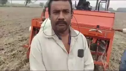 A beneficiary of #ATMA Scheme from Balrampur, UP shared his experience under #VBSY campaign of receiving training under this scheme about usage of modern machinery for agricultural activities that helped him increase his income.