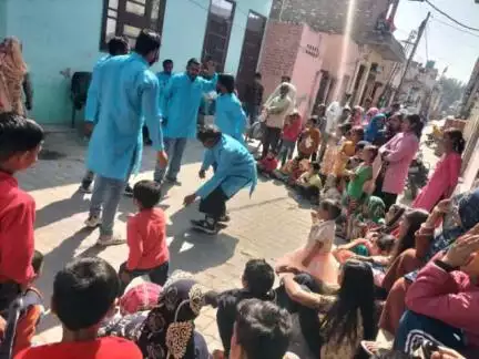 The streets of Village Dalianpur, #Karnal, witness a stirring performance by Artists of 
#cbc_chandigarh, driving home the importance of Swachh Bharat Abhiyan. #cleanindia #swachhbharat #mib_india #pibindia