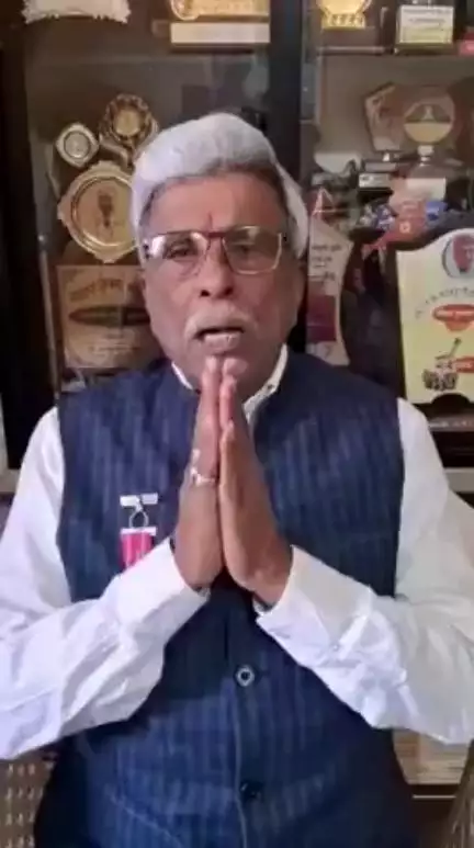 Padma Shri Dr. Parshuram Komaji Khune appeals to young voters to enrol their names in the voter list and exercise their right to franchise in the upcoming #loksabhaelections . #elections2024 #pibindia #mib_india #cbc_chandigarh